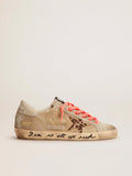 Sneakers Super-Star dorate con motivo a scacchi e scritta a mano sulla linguetta 