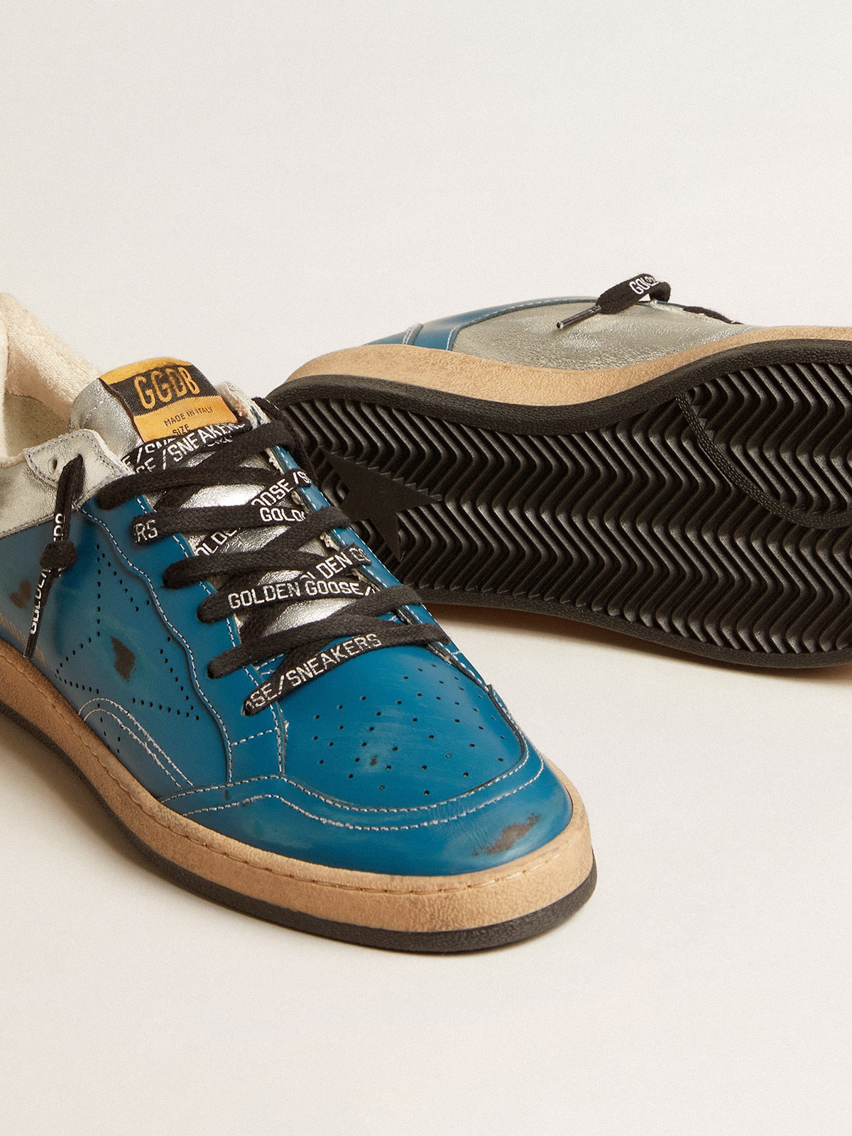 Ball Star LAB in glossy blue and silver leather with perforated star